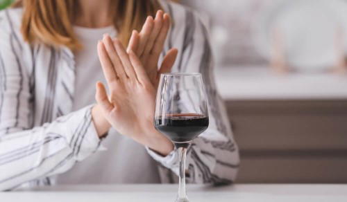 Adverse neonatal outcomes with maternal alcohol use